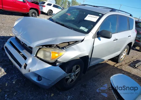 2006 Toyota Rav4 from USA, damaged, VIN JTMBD33V465031432